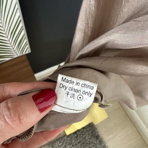 REDWOOD COURT Asymmetrical 100% Silk Sleeveless Top Blouse Abstract Artistic - Picture 10 of 11